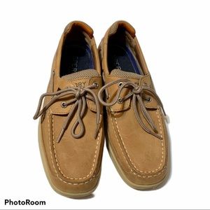 Men’s Sperry Top Sider tan leather boat shoes.